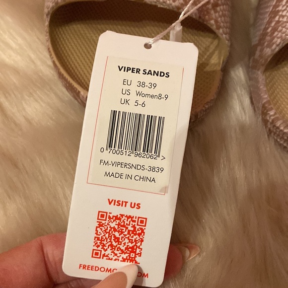 NWT Freedom Moses Viper Sands Slides sz 7/8 and 8/9 - Picture 8 of 14